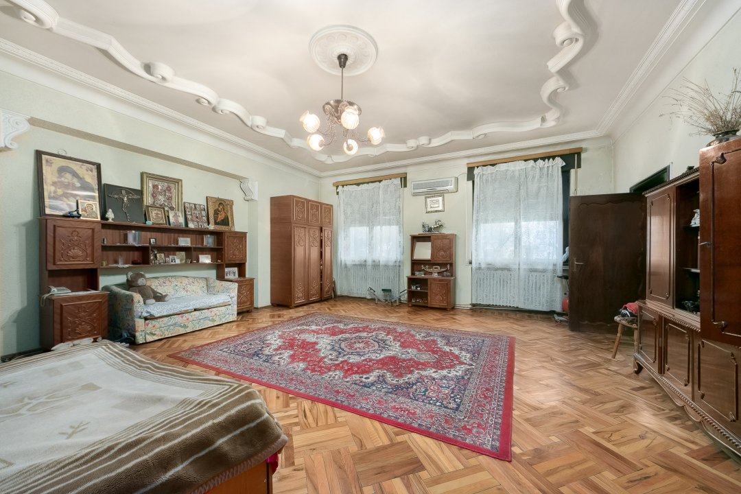 Apartament 4 camere in Stil Mauro-Florentin Zona Capitale
