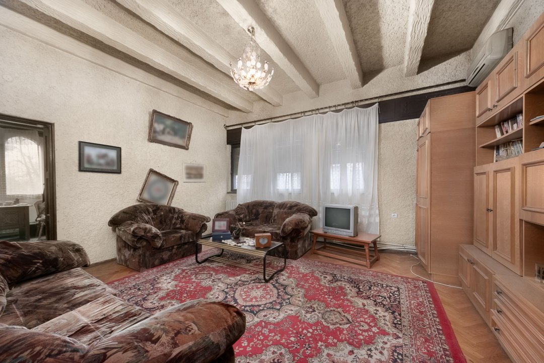 Apartament 4 camere in Stil Mauro-Florentin Zona Capitale