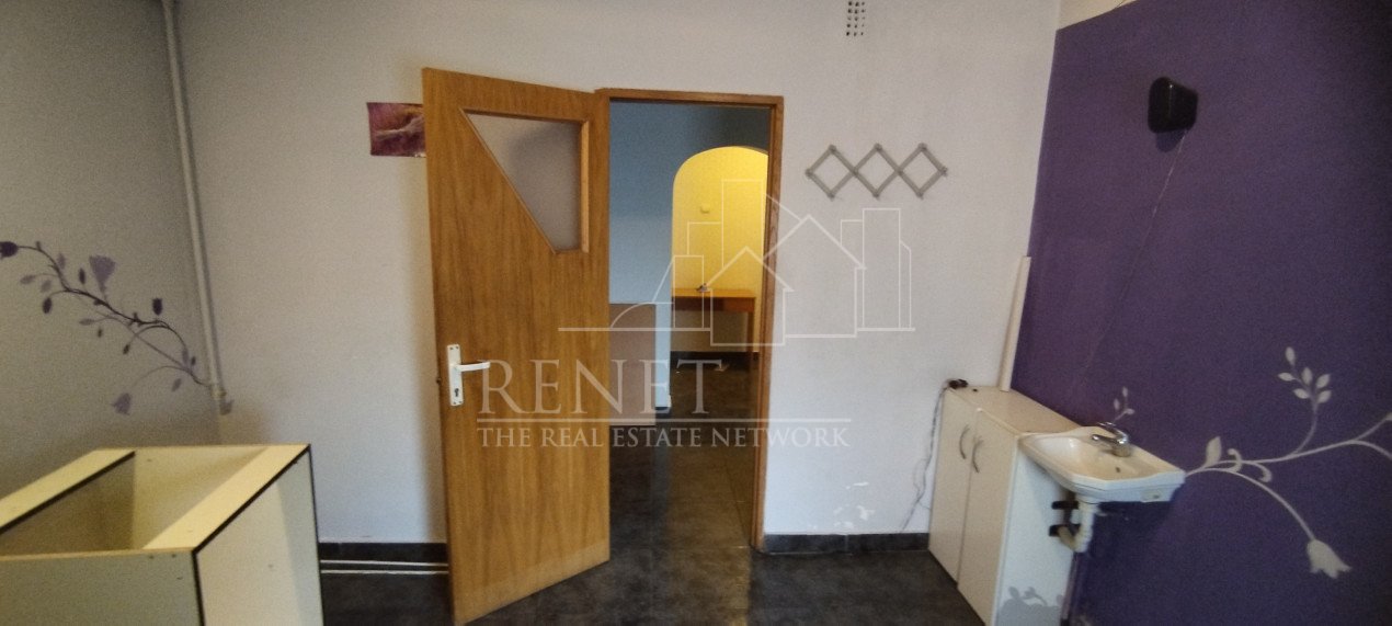 Apartament 2 camere nemobilat Parter Calea Vitan