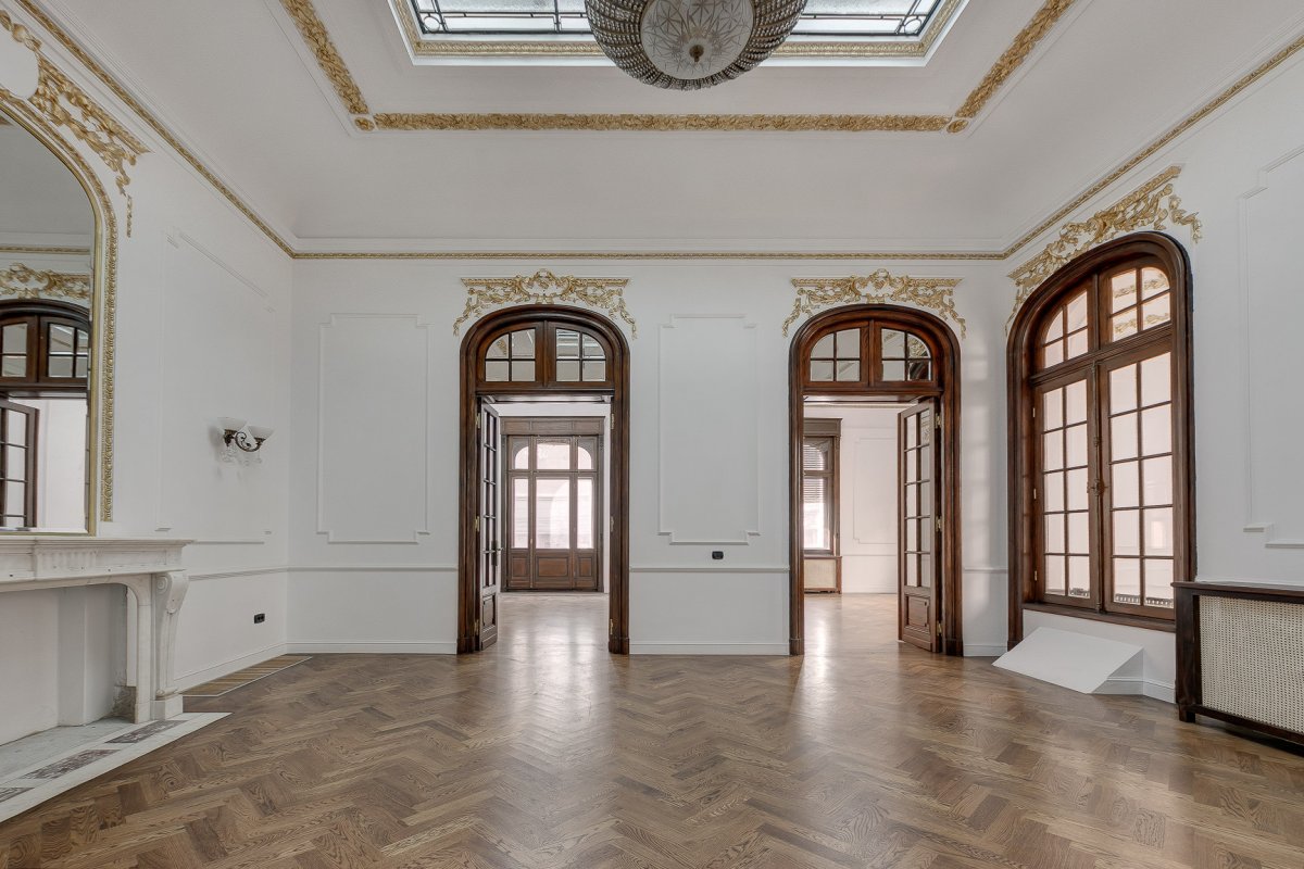 Vila Interbelica cu 11 locuri Parcare -Gama Premium- Zona Universitate